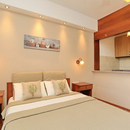 Hotel Apartment Kastoria Hanioti Exterior photo